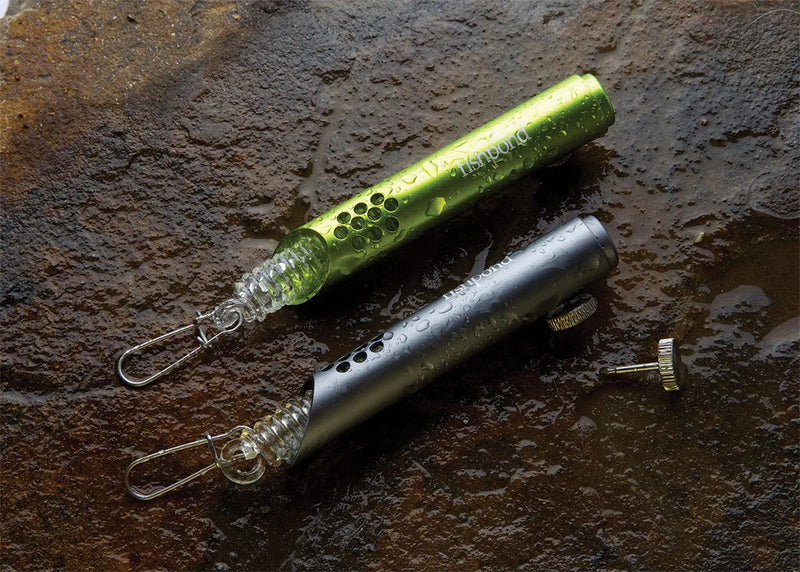 Load image into Gallery viewer, 360 swivel retractors in lichen green and gunmetal with metal clips
