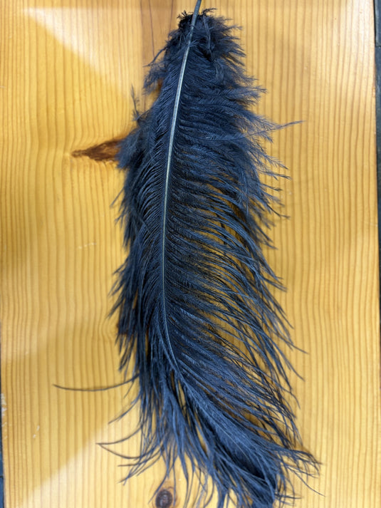 Fishing Fever ostrich herl feather in dark blue-black, long and feathery
