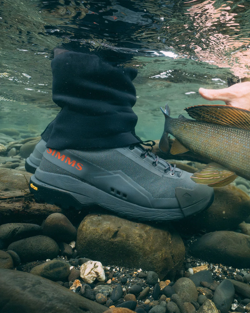 Load image into Gallery viewer, Simms Men’s Flyweight Boot - Rubber Sole
