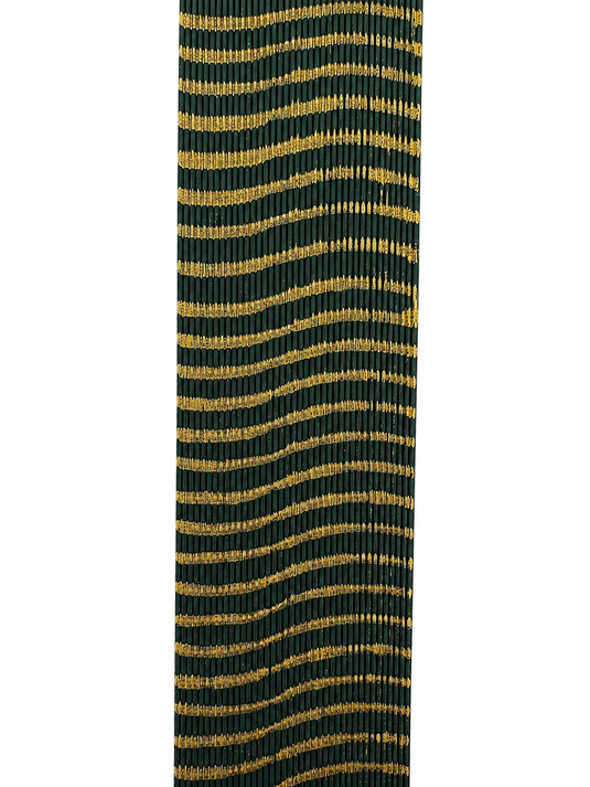 Barred round rubber strip in dark green with gold stripe wavy pattern, medium