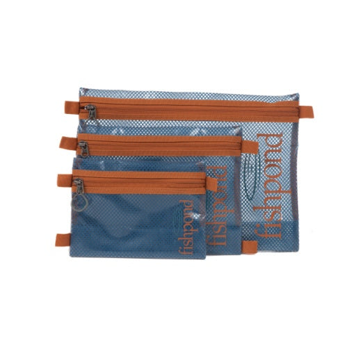 Load image into Gallery viewer, Fishpond sandbar travel pouch, blue mesh with orange zips and stacked pockets
